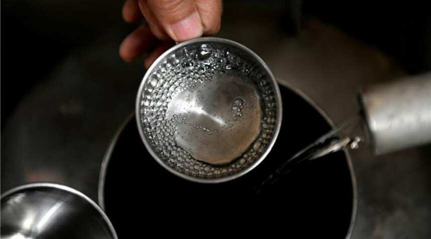 酱酒中拉线观花怎么看好坏,酒线和酒花到底有什么作用?